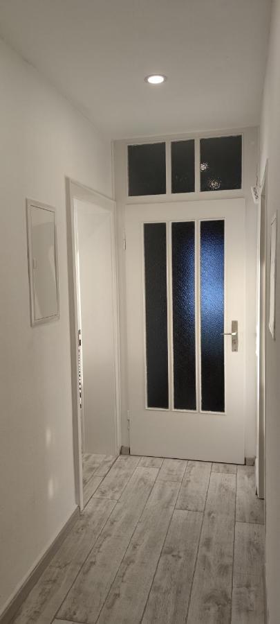 Schoene Und Optimal Gelegene Wohnung Weisskirchen Exterior photo